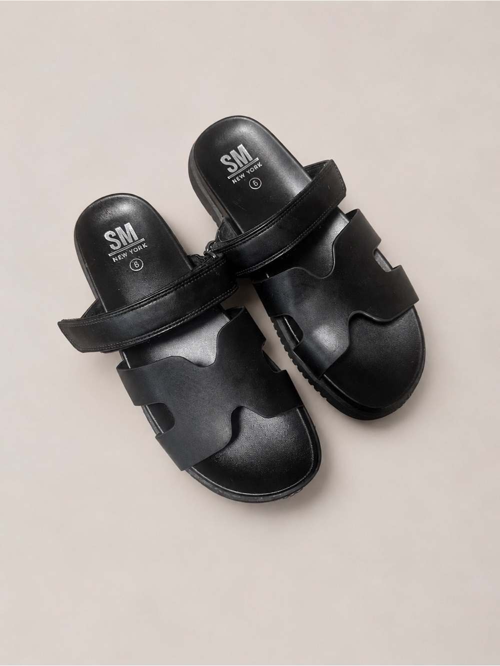 NWOT SM New York Black Slide Sandals